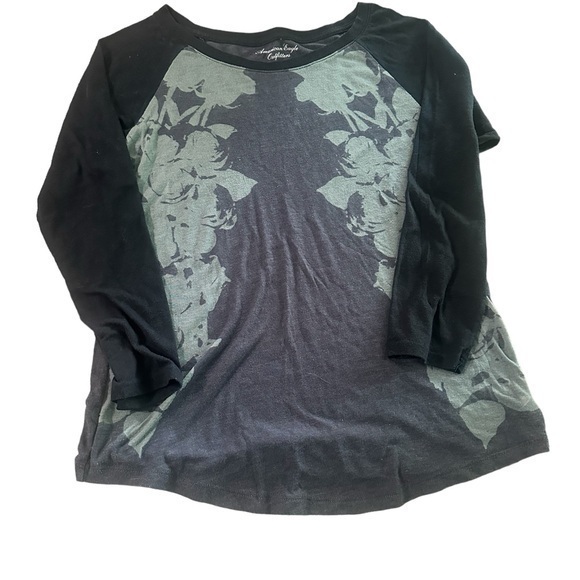 American Eagle Outfitters Tops - American Eagle 3/4 Sleeve Top - Juniors Size Large - Black Gray